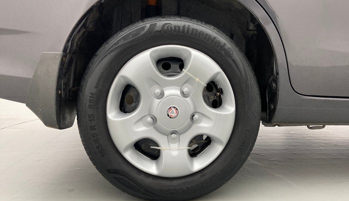 2016 Maruti Ertiga VDI SHVS, Diesel, Manual, 86,747 km, Right Rear Wheel