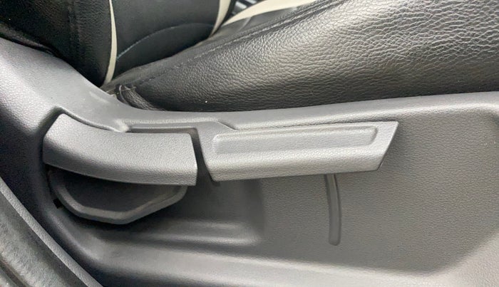 2019 Hyundai GRAND I10 NIOS SPORTZ AMT 1.2 KAPPA VTVT, Petrol, Automatic, 17,521 km, Driver Side Adjustment Panel