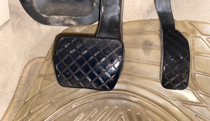 2012 Volkswagen Vento HIGHLINE PETROL AT, Petrol, Automatic, 1,12,420 km, Pedals