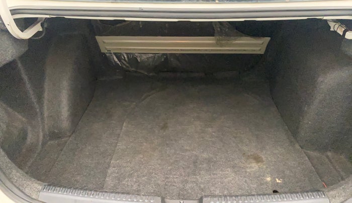 2012 Volkswagen Vento HIGHLINE PETROL AT, Petrol, Automatic, 1,12,420 km, Boot Inside