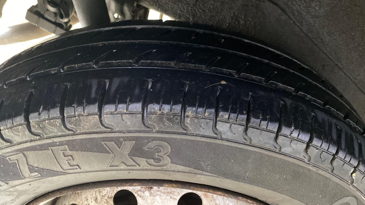2016 Maruti Wagon R 1.0 LXI CNG, CNG, Manual, 84,883 km, Right Rear Tyre Tread