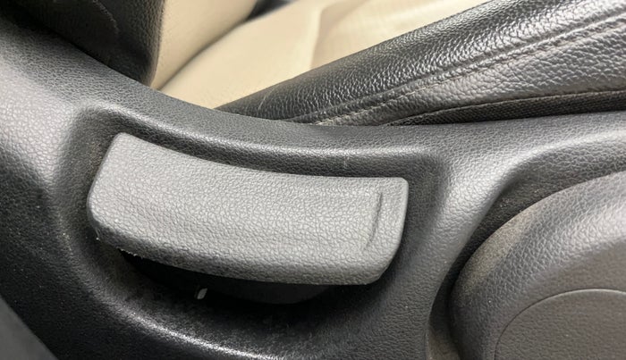 2018 Hyundai Verna 1.6 VTVT SX O, Petrol, Manual, 63,332 km, Driver Side Adjustment Panel