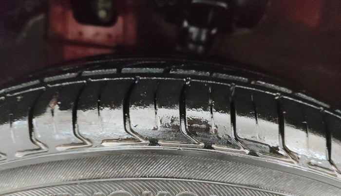 2019 Hyundai NEW SANTRO SPORTZ CNG, CNG, Manual, 46,315 km, Left Front Tyre Tread