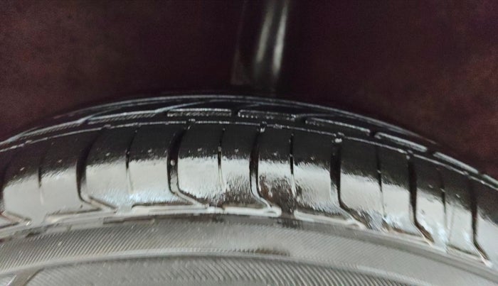 2019 Hyundai NEW SANTRO SPORTZ CNG, CNG, Manual, 46,315 km, Right Rear Tyre Tread