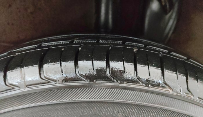 2019 Hyundai NEW SANTRO SPORTZ CNG, CNG, Manual, 46,315 km, Left Rear Tyre Tread