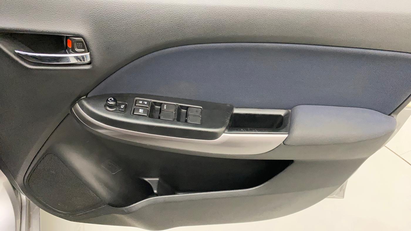2021 Maruti Baleno ALPHA PETROL 1.2, Petrol, Manual, 55,550 km, Driver Side Door Panels Control