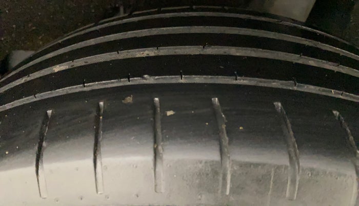 2021 Maruti Baleno ALPHA PETROL 1.2, Petrol, Manual, 55,550 km, Left Rear Tyre Tread
