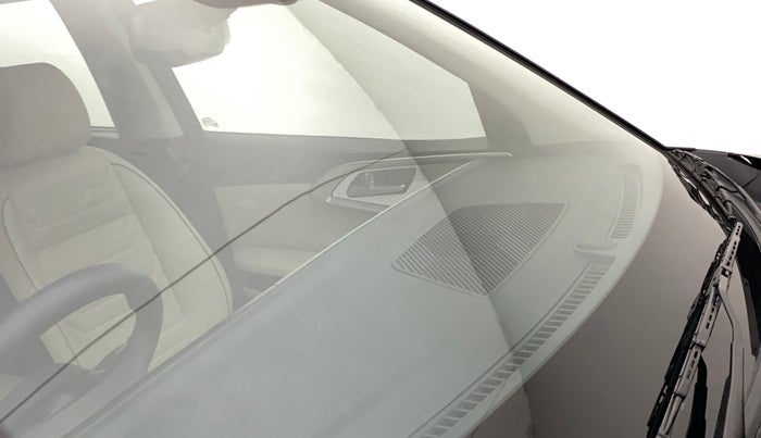 2022 KIA CARENS LUXURY PLUS 1.4 PETROL 6 STR, Petrol, Manual, 12,032 km, Front windshield - Minor spot on windshield