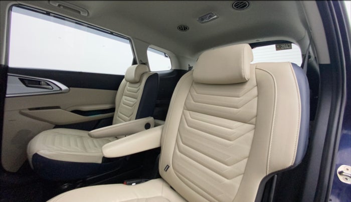 2022 KIA CARENS LUXURY PLUS 1.4 PETROL 6 STR, Petrol, Manual, 12,032 km, Right Side Rear Door Cabin
