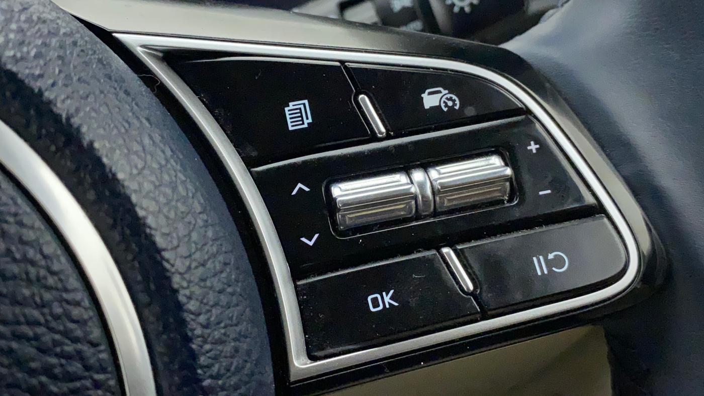2022 KIA CARENS LUXURY PLUS 1.4 PETROL 6 STR, Petrol, Manual, 12,032 km, Adaptive Cruise Control