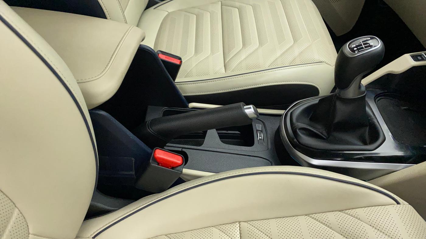 2022 KIA CARENS LUXURY PLUS 1.4 PETROL 6 STR, Petrol, Manual, 12,032 km, Gear Lever