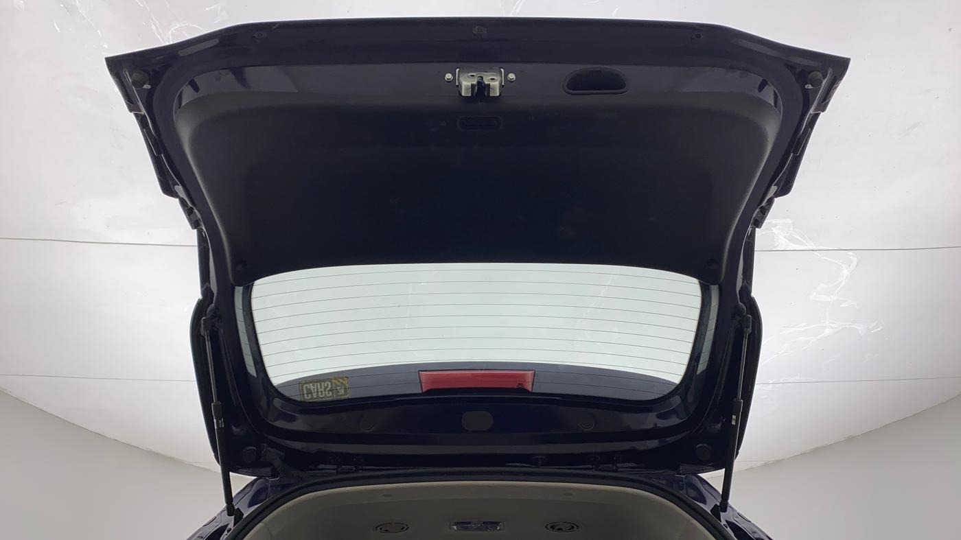 2022 KIA CARENS LUXURY PLUS 1.4 PETROL 6 STR, Petrol, Manual, 12,032 km, Boot Door Open
