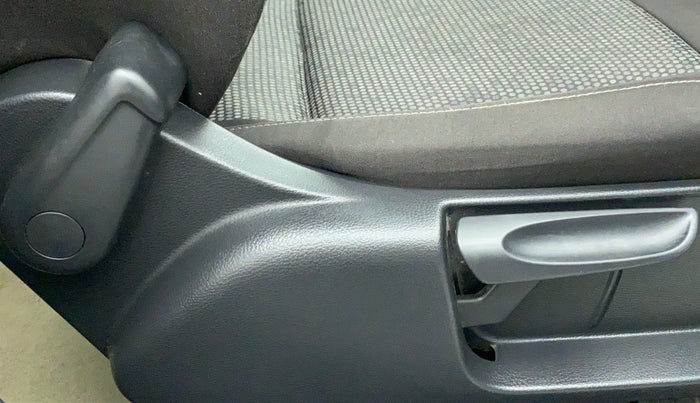 2018 Volkswagen Polo COMFORTLINE 1.0 PETROL, Petrol, Manual, 16,969 km, Driver Side Adjustment Panel