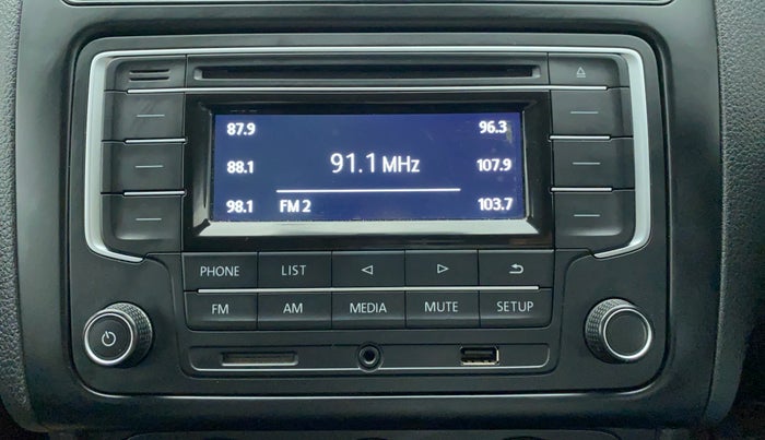 2018 Volkswagen Polo COMFORTLINE 1.0 PETROL, Petrol, Manual, 16,969 km, Infotainment System