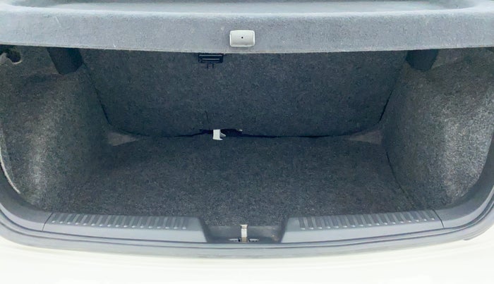 2018 Volkswagen Polo COMFORTLINE 1.0 PETROL, Petrol, Manual, 16,969 km, Boot Inside View