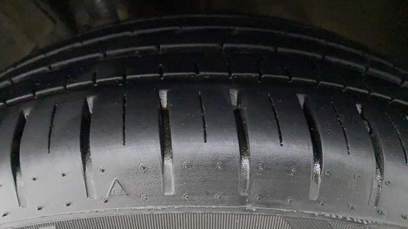 2020 Toyota Glanza G CVT, Petrol, Automatic, 11,189 km, Left Front Tyre Tread