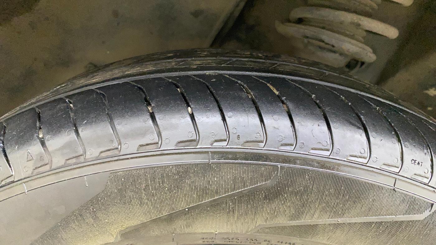 2020 Maruti IGNIS ZETA 1.2 AMT, Petrol, Automatic, 85,625 km, Left Front Tyre Tread