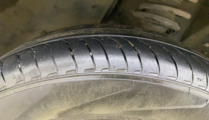 2020 Maruti IGNIS ZETA 1.2 AMT, Petrol, Automatic, 85,625 km, Left Front Tyre Tread