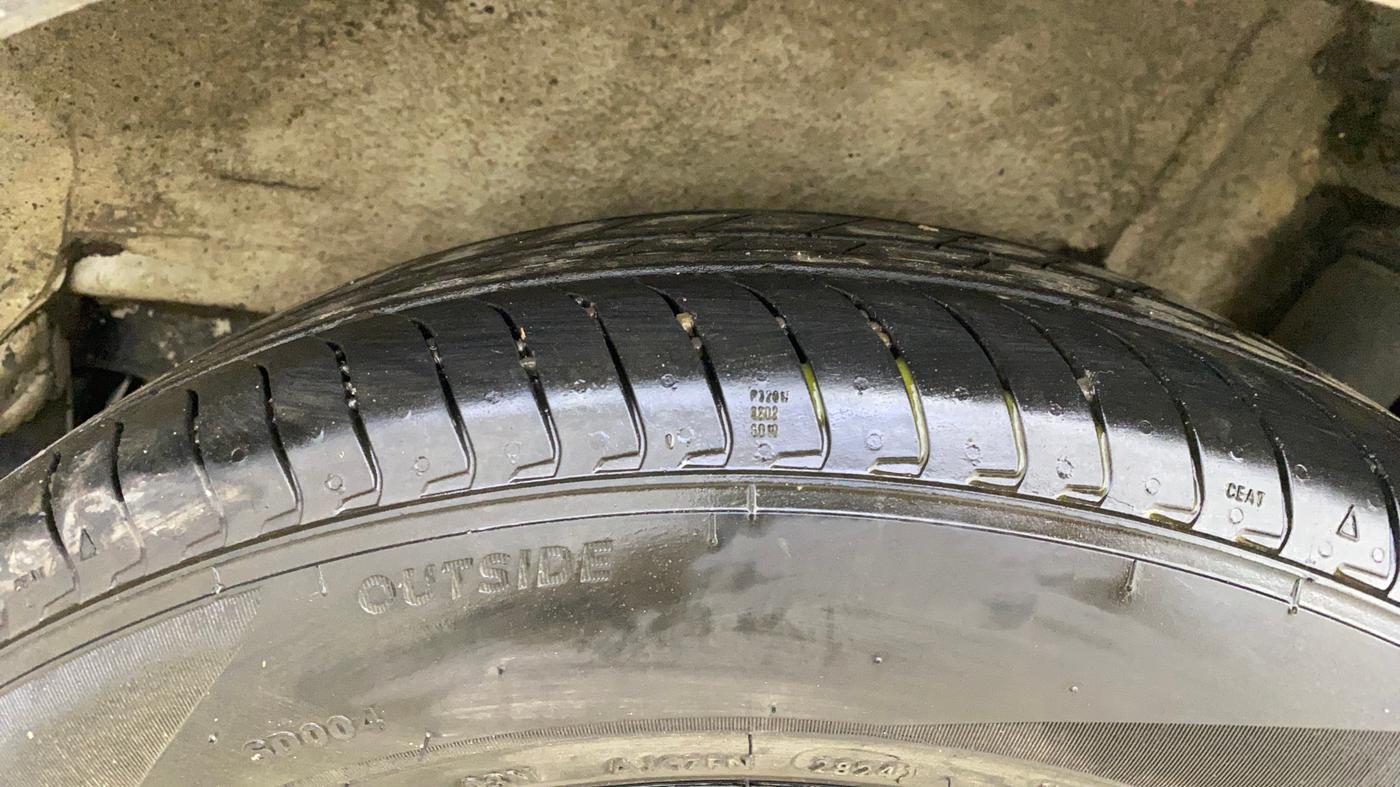 2020 Maruti IGNIS ZETA 1.2 AMT, Petrol, Automatic, 85,625 km, Left Rear Tyre Tread