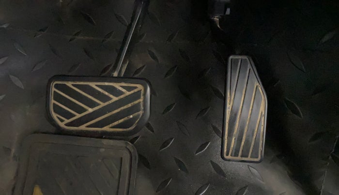 2020 Maruti IGNIS ZETA 1.2 AMT, Petrol, Automatic, 85,625 km, Pedals