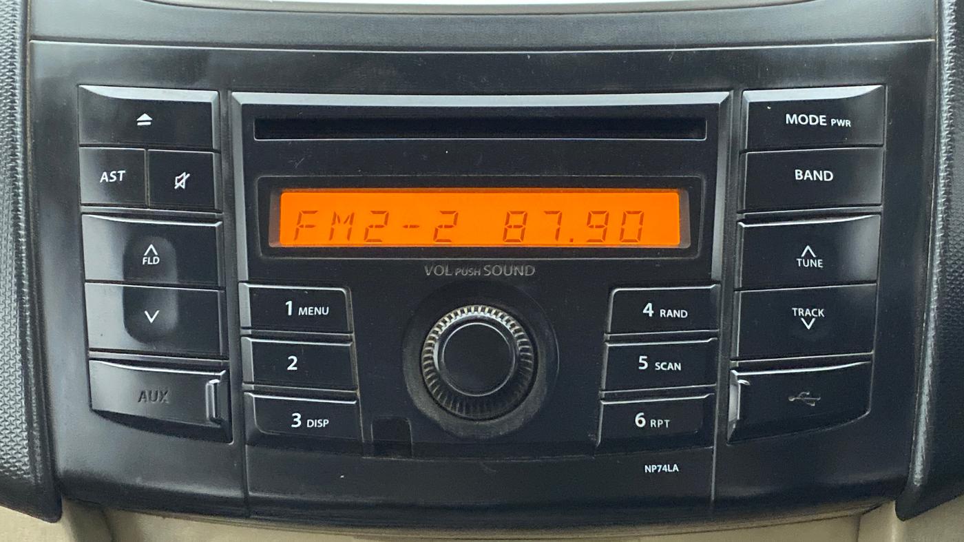 2014 Maruti Swift Dzire VXI, Petrol, Manual, 83,127 km, Infotainment System
