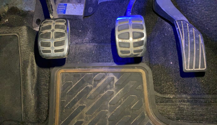 2016 Maruti S Cross ZETA 1.3, Diesel, Manual, 53,294 km, Pedals