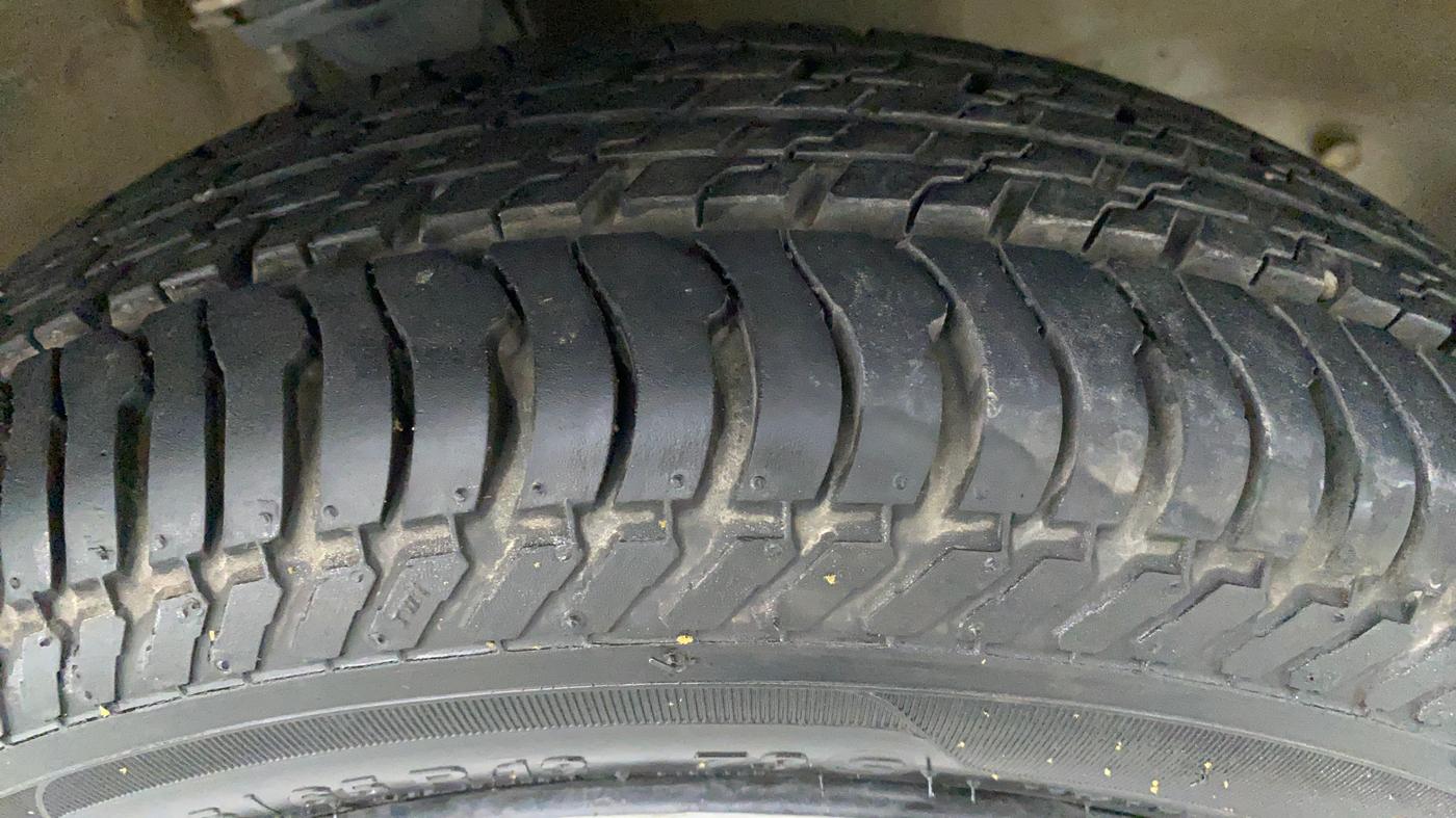 2017 Maruti Alto K10 VXI P, Petrol, Manual, 23,321 km, Right Front Tyre Tread