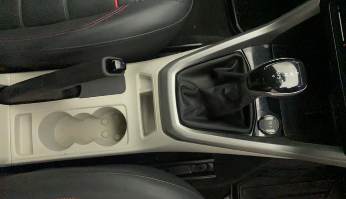 2021 Volkswagen TAIGUN HIGHLINE 1.0 TSI AT, Petrol, Automatic, 28,153 km, Gear Lever