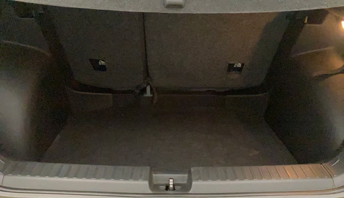 2021 Volkswagen TAIGUN HIGHLINE 1.0 TSI AT, Petrol, Automatic, 28,153 km, Boot Inside