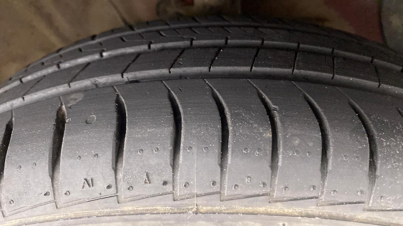 2020 Hyundai GRAND I10 NIOS MAGNA 1.2 AT, Petrol, Automatic, 18,342 km, Right Front Tyre Tread