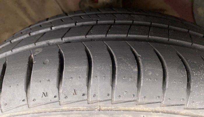 2020 Hyundai GRAND I10 NIOS MAGNA 1.2 AT, Petrol, Automatic, 18,342 km, Right Front Tyre Tread