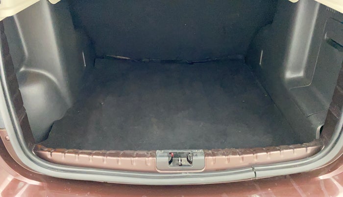 2019 Renault Duster 85 PS RXS MT DIESEL, Diesel, Manual, 40,320 km, Boot Inside