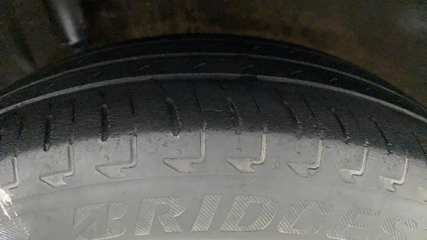 2017 Maruti IGNIS ZETA 1.2 AMT, Petrol, Automatic, 59,293 km, Right Rear Tyre Tread