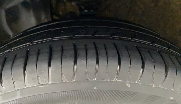 2017 Maruti IGNIS ZETA 1.2 AMT, Petrol, Automatic, 59,293 km, Left Front Tyre Tread
