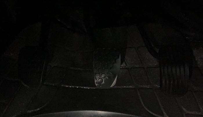 2022 Tata Tiago XZ PLUS PETROL, Petrol, Manual, 83,247 km, Pedals