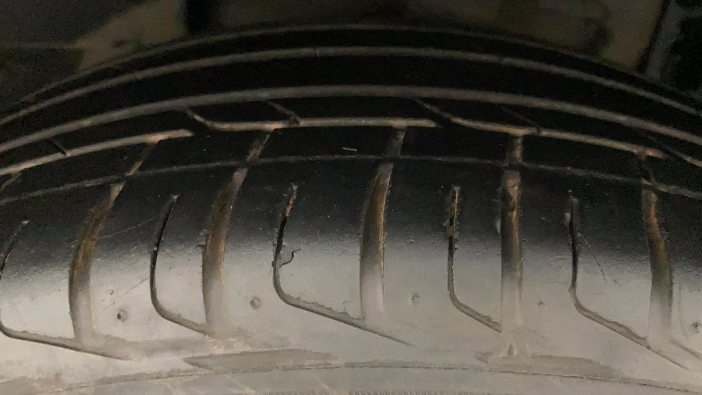 2022 Tata NEXON XZA PLUS PETROL, Petrol, Automatic, 31,940 km, Left Front Tyre Tread