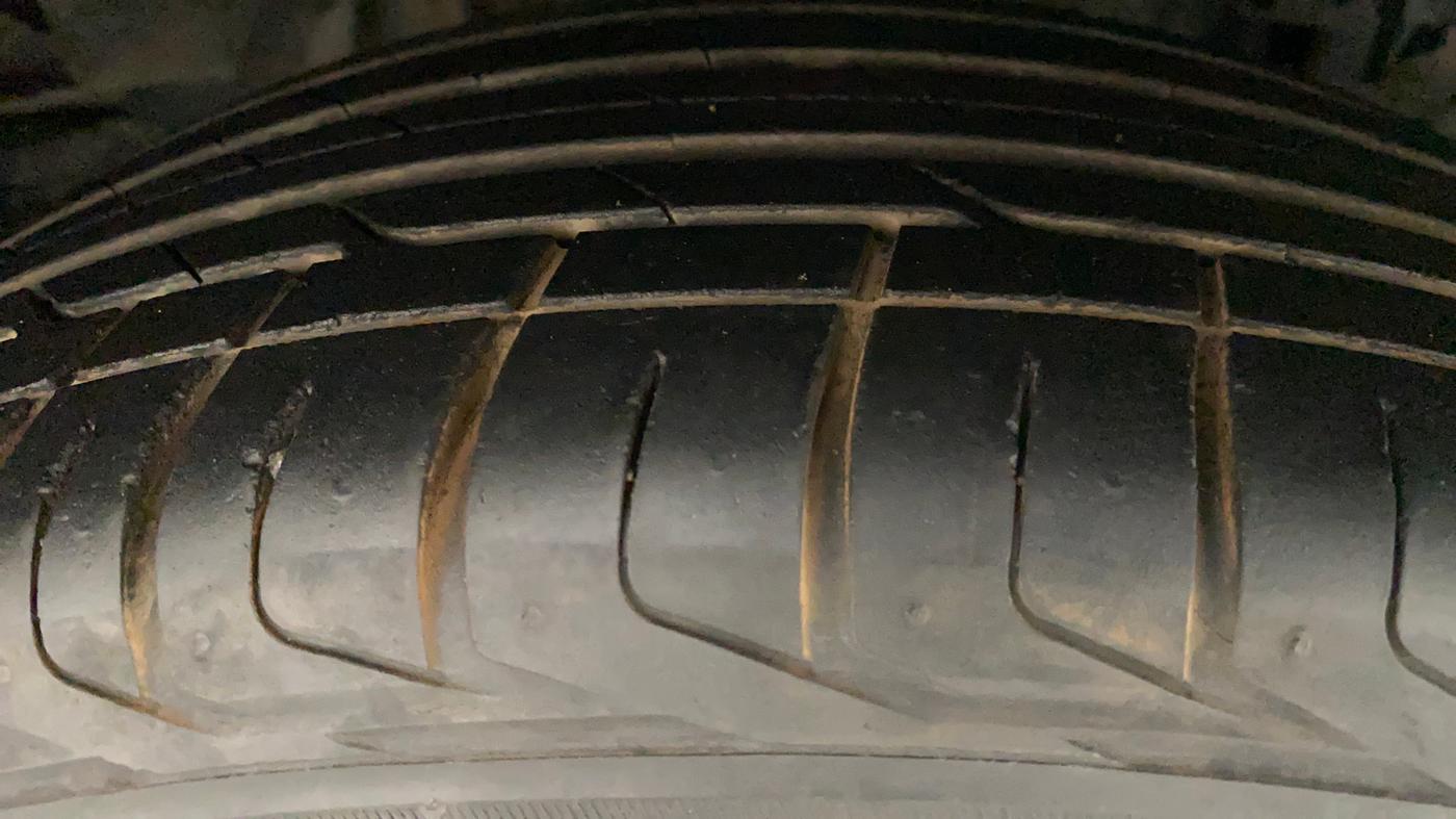 2022 Tata NEXON XZA PLUS PETROL, Petrol, Automatic, 31,940 km, Right Front Tyre Tread