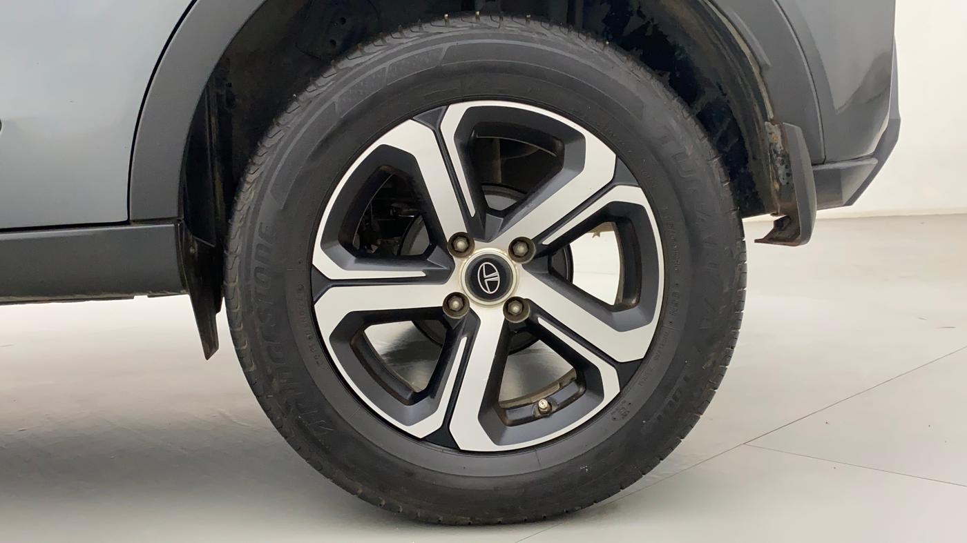 2022 Tata NEXON XZA PLUS PETROL, Petrol, Automatic, 31,940 km, Left Rear Wheel