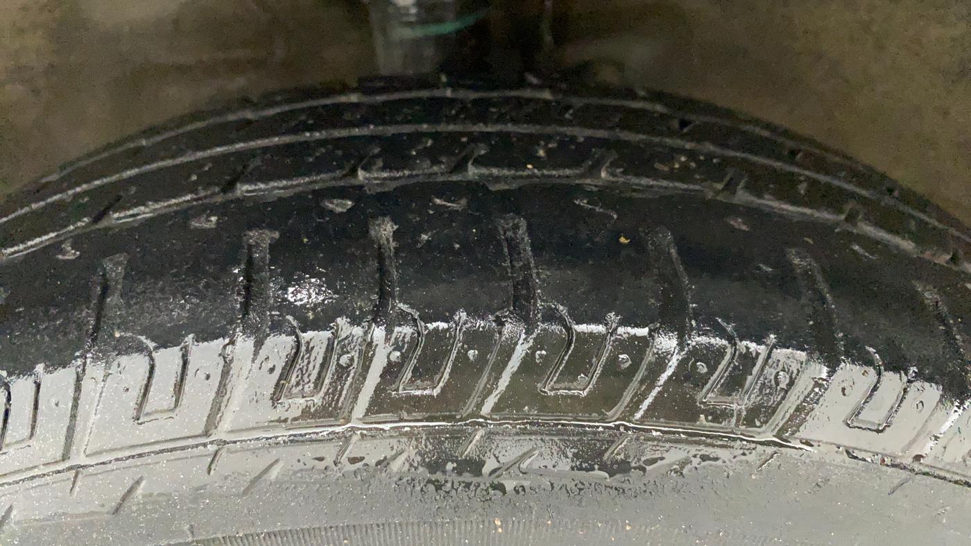 2017 Maruti Wagon R 1.0 LXI CNG, CNG, Manual, 55,367 km, Left Front Tyre Tread