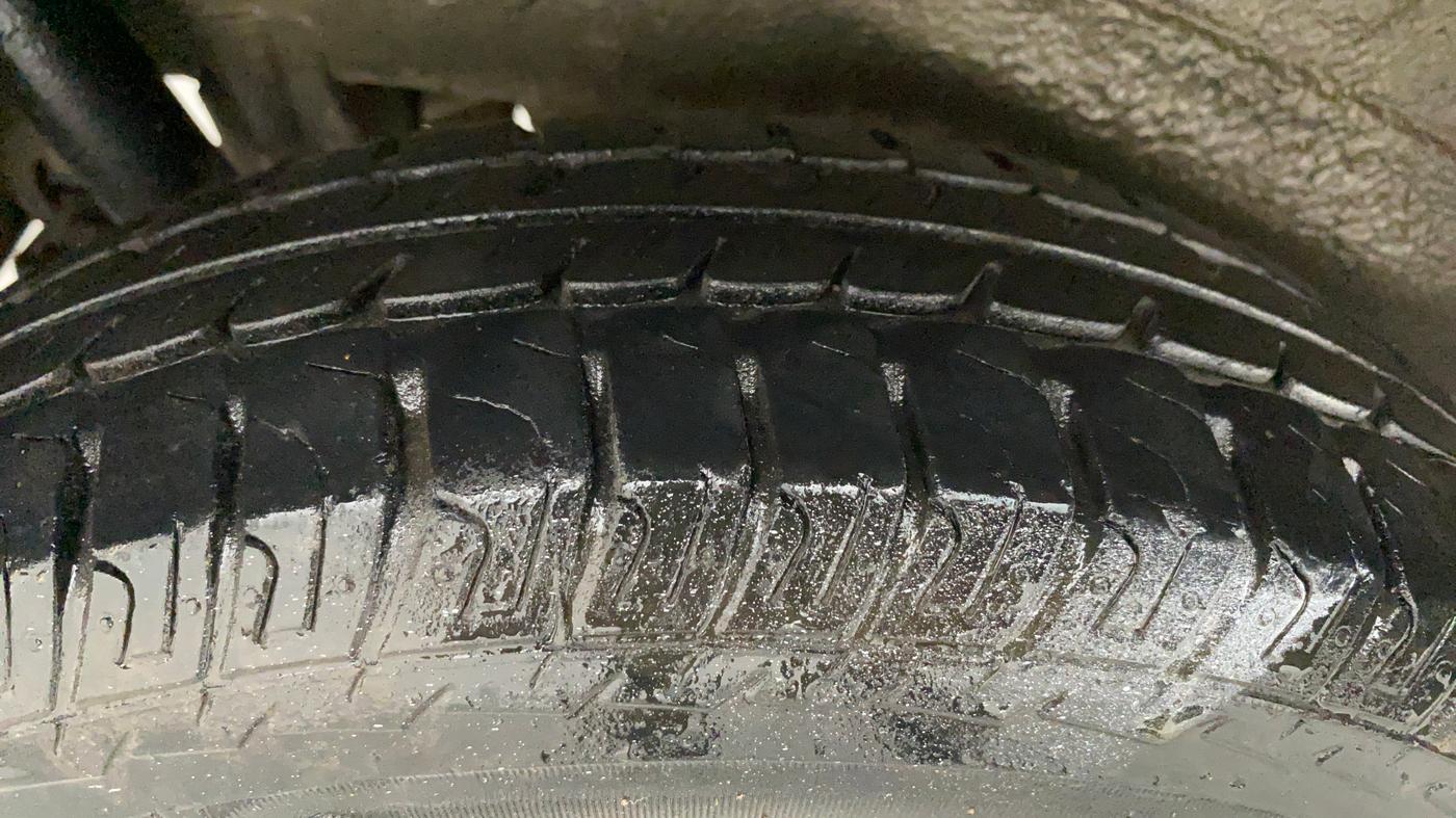2017 Maruti Wagon R 1.0 LXI CNG, CNG, Manual, 55,367 km, Right Rear Tyre Tread