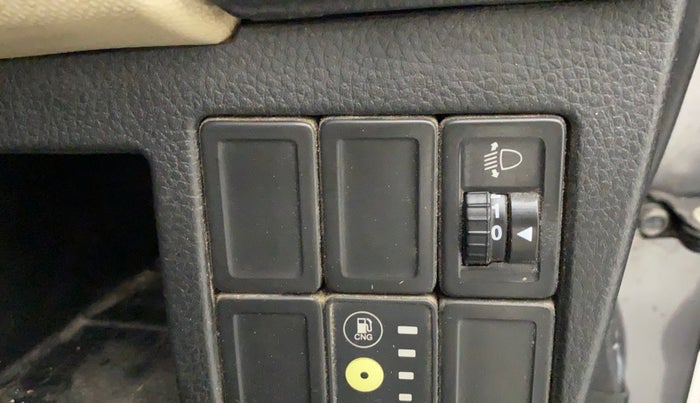 2017 Maruti Wagon R 1.0 LXI CNG, CNG, Manual, 55,367 km, Dashboard - Headlight height adjustment not working