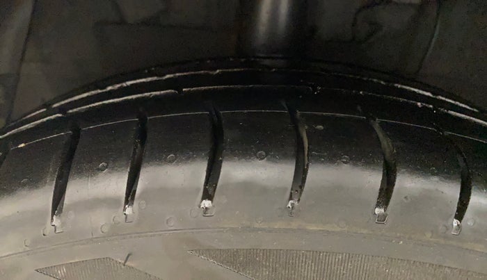 2019 Hyundai Grand i10 SPORTZ 1.2 KAPPA VTVT, Petrol, Manual, 71,622 km, Right Rear Tyre Tread