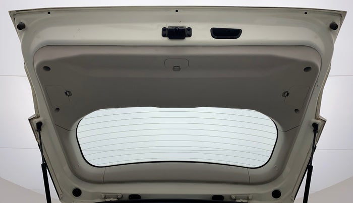 2019 Mahindra XUV300 W8 (O) DIESEL  AT, Diesel, Automatic, 54,795 km, Boot Door Open