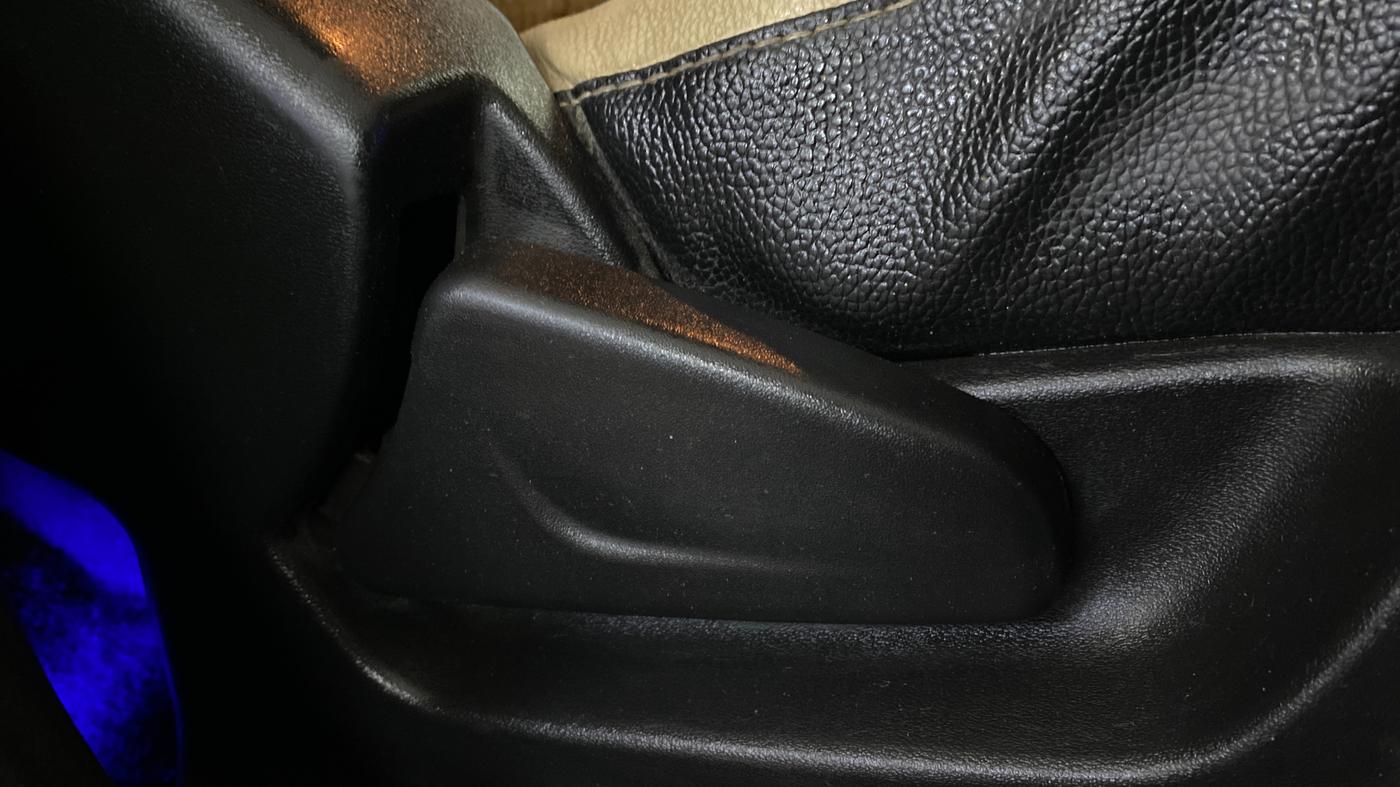 2018 Datsun Redi Go GOLD LIMITED EDITION, CNG, Manual, 60,214 km, Driver Side Adjustment Panel