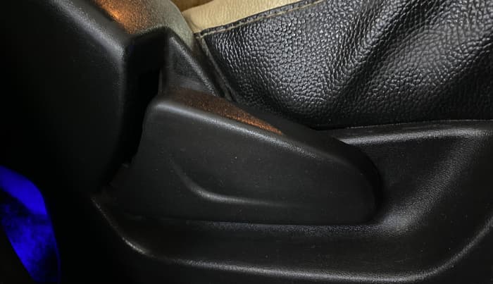 2018 Datsun Redi Go GOLD LIMITED EDITION, CNG, Manual, 60,114 km, Driver Side Adjustment Panel