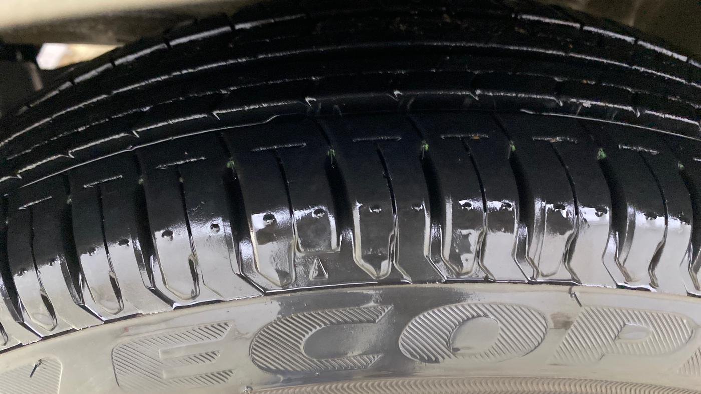 2019 Maruti Dzire VXI, Petrol, Manual, 77,247 km, Left Front Tyre Tread