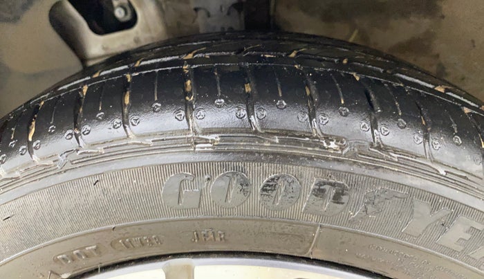 2024 Hyundai AURA SX 1.2 (O), Petrol, Manual, 9,239 km, Left Front Tyre Tread