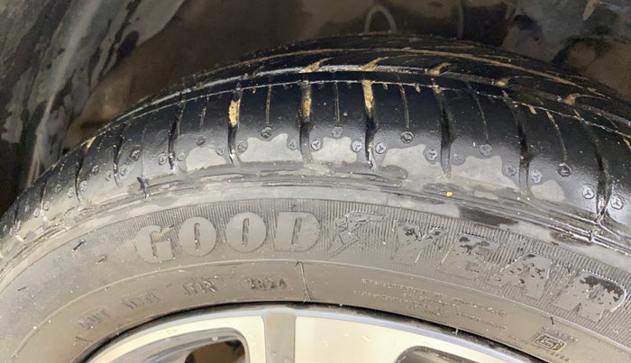 2024 Hyundai AURA SX 1.2 (O), Petrol, Manual, 9,239 km, Right Front Tyre Tread