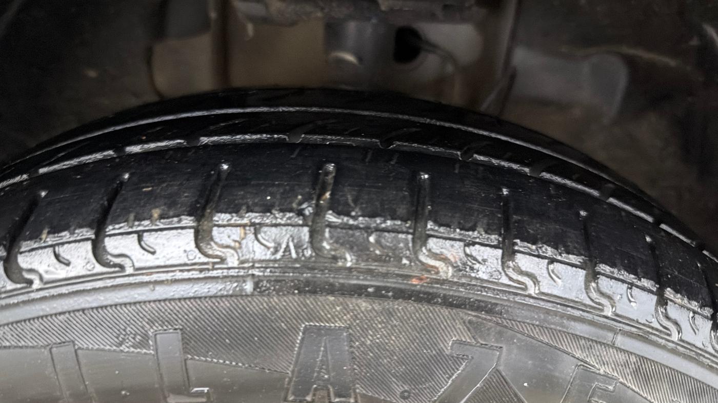 2022 Tata TIGOR XZ PLUS CNG, CNG, Manual, 49,342 km, Right Front Tyre Tread