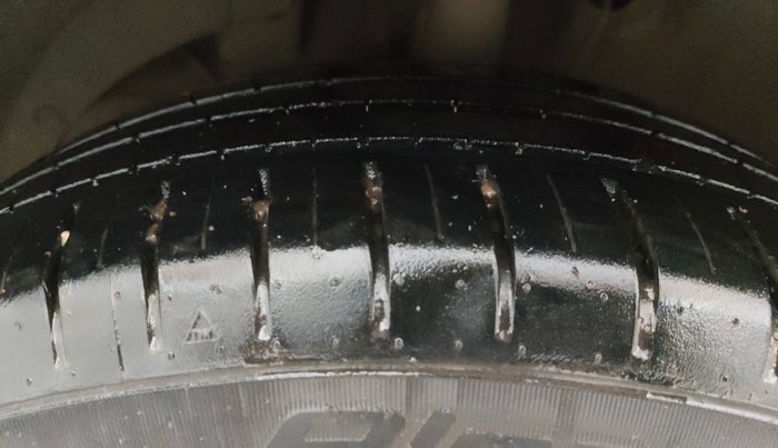 2017 Maruti Baleno ZETA CVT PETROL 1.2, Petrol, Automatic, 29,055 km, Left Front Tyre Tread